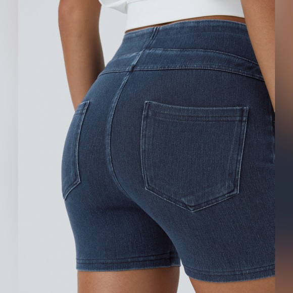 Halara Flex™ High Waisted Back Pocket
Stretchy Knit Denim Casual Shorts 3" L - Picture 3 of 8